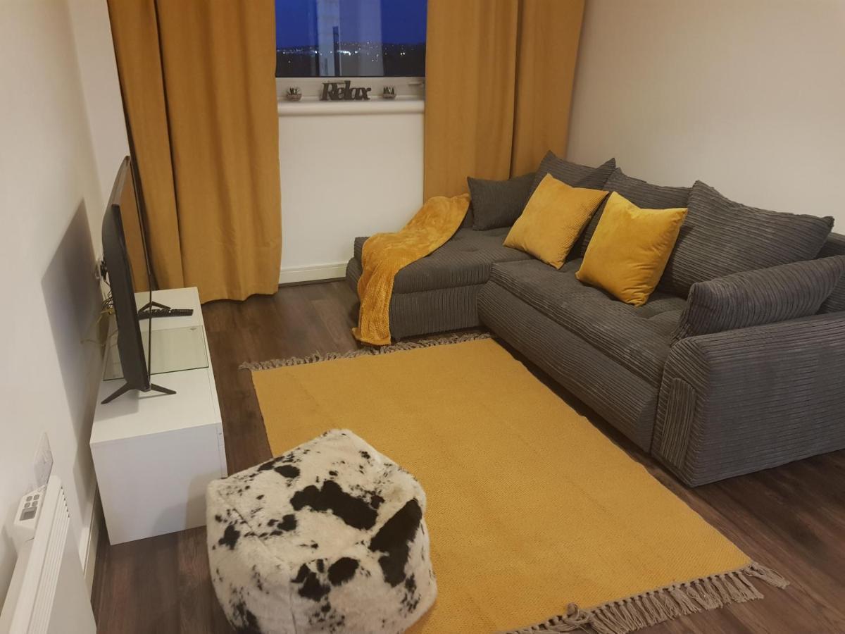 Spacious 1 Bed Relocation Apartment Free Parking, Brierley Hill Buitenkant foto