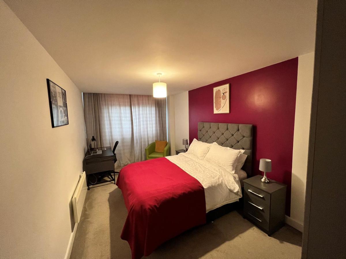 Spacious 1 Bed Relocation Apartment Free Parking, Brierley Hill Buitenkant foto