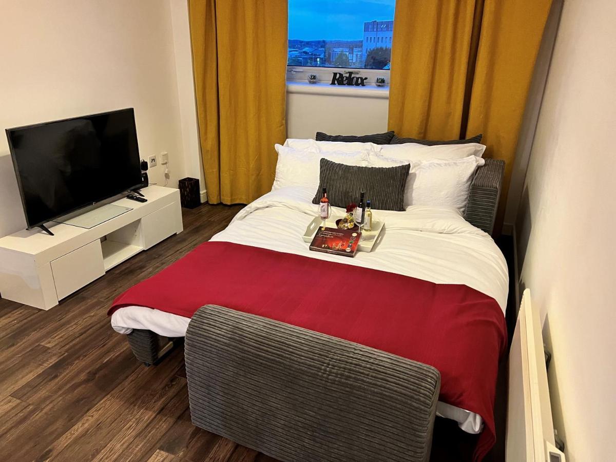 Spacious 1 Bed Relocation Apartment Free Parking, Brierley Hill Buitenkant foto