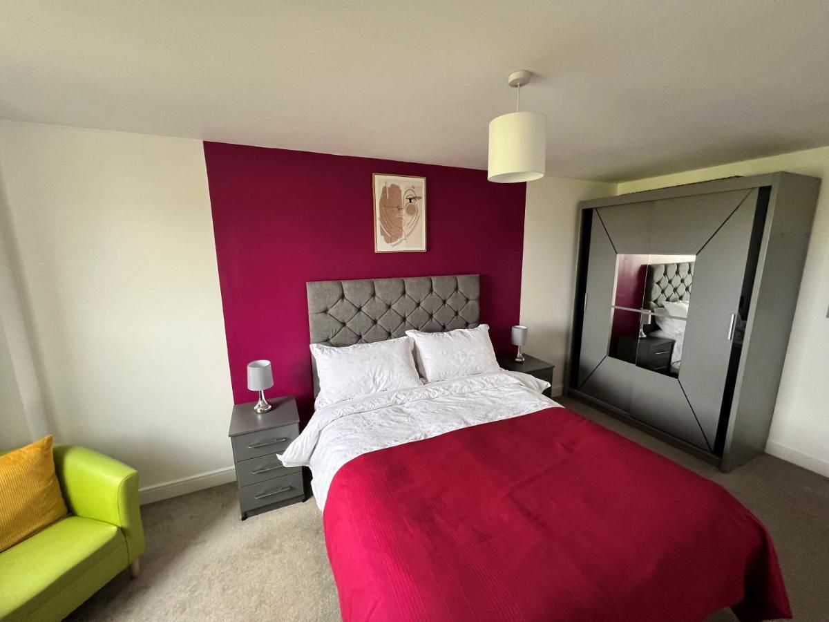Spacious 1 Bed Relocation Apartment Free Parking, Brierley Hill Buitenkant foto